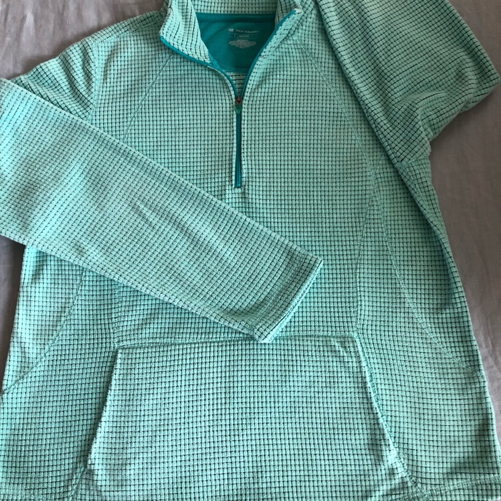 Tek Grear pull over lightweight sweatshirt